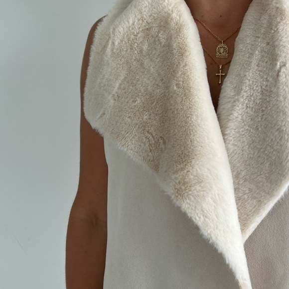 Cream fur vest - Picture 2 of 4